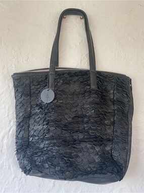 Day & Mood Jamie Tote Bag Purse Genuine Leather Scalloped Black 14" x 14"